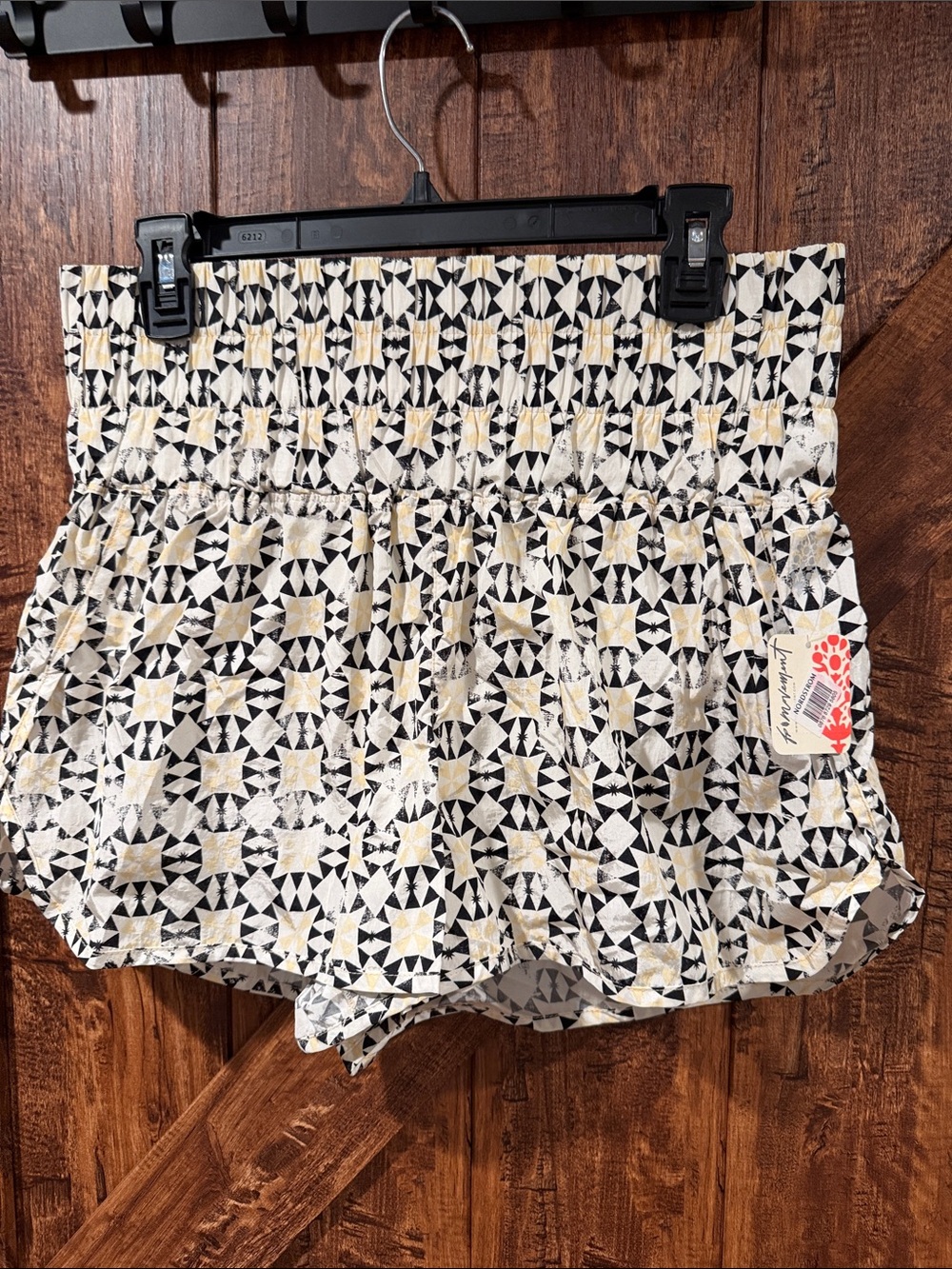 Free people Printed Elastic-Waist Women’s Shorts in Cream and Black